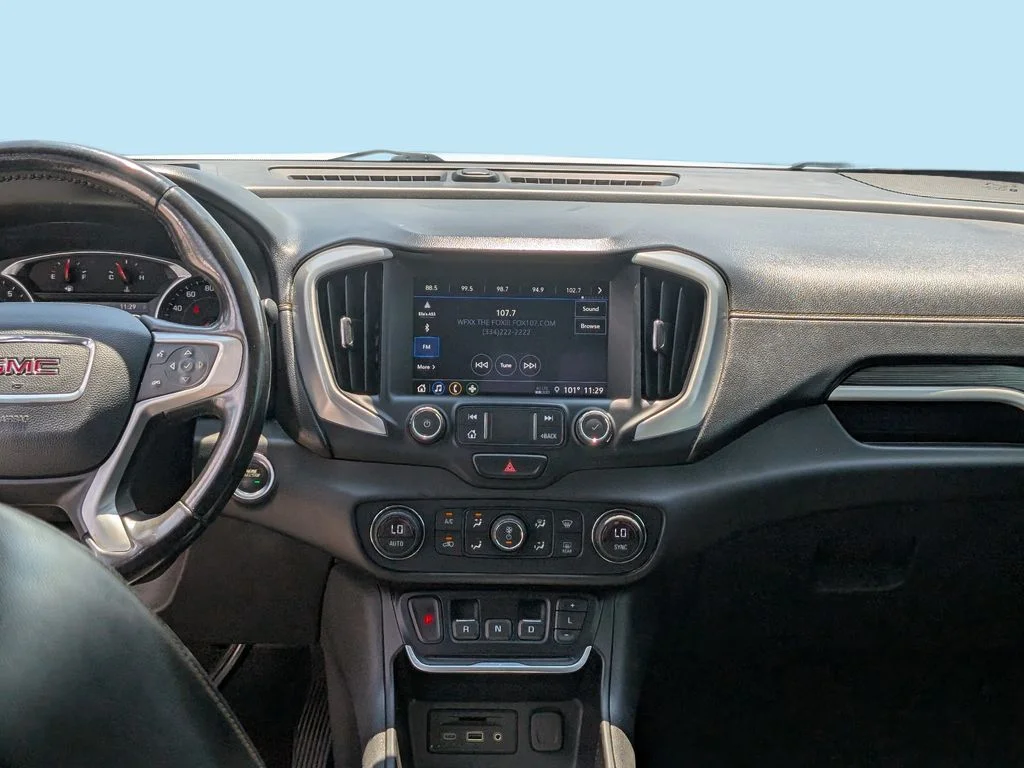 Used 2020 White GMC SLT image 18
