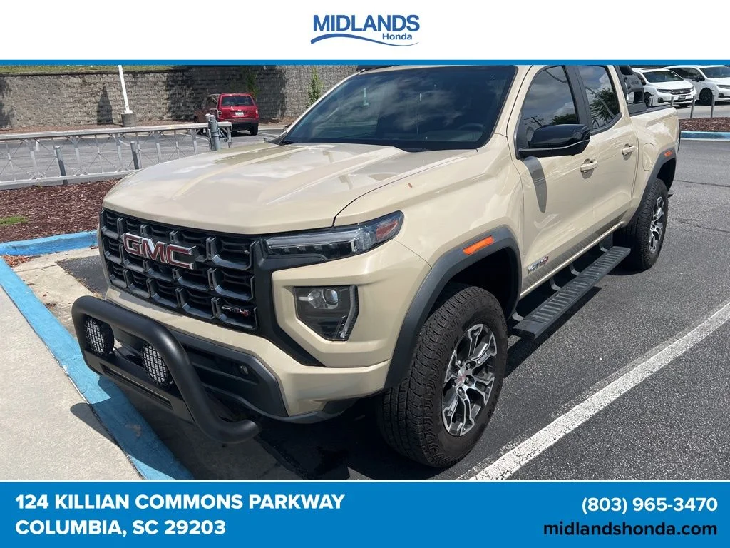 2024 GMC Canyon 4WD AT4 Crew Cab Short Box's photo