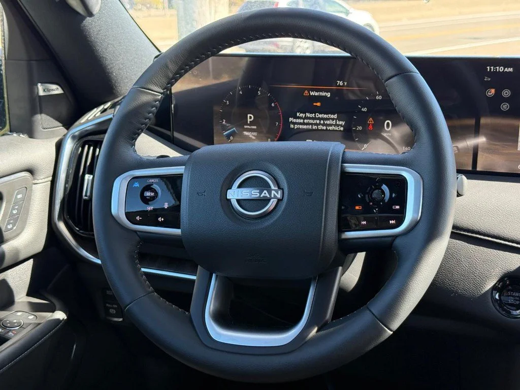 New 2026 Coulis Red Pearl / Super Black Two-tone Nissan Platinum image 10