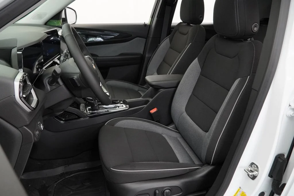New 2026 Summit White Chevrolet LT image 6