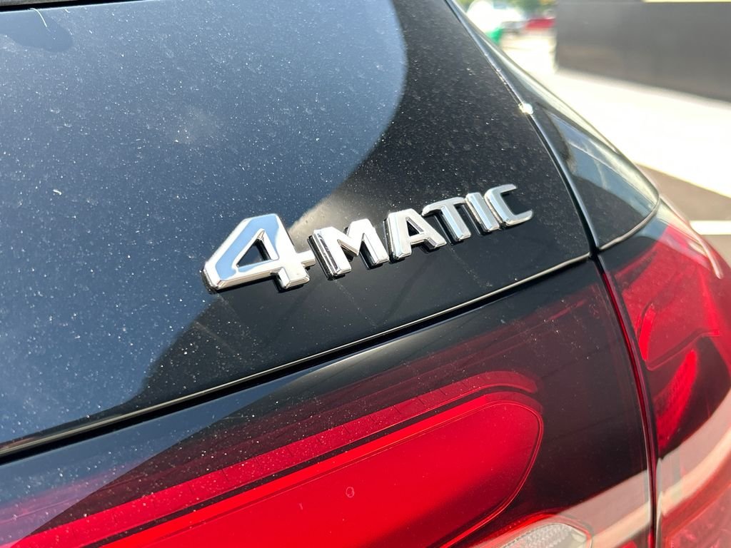 New 2026 Black Mercedes-Benz GLC 300 image 29