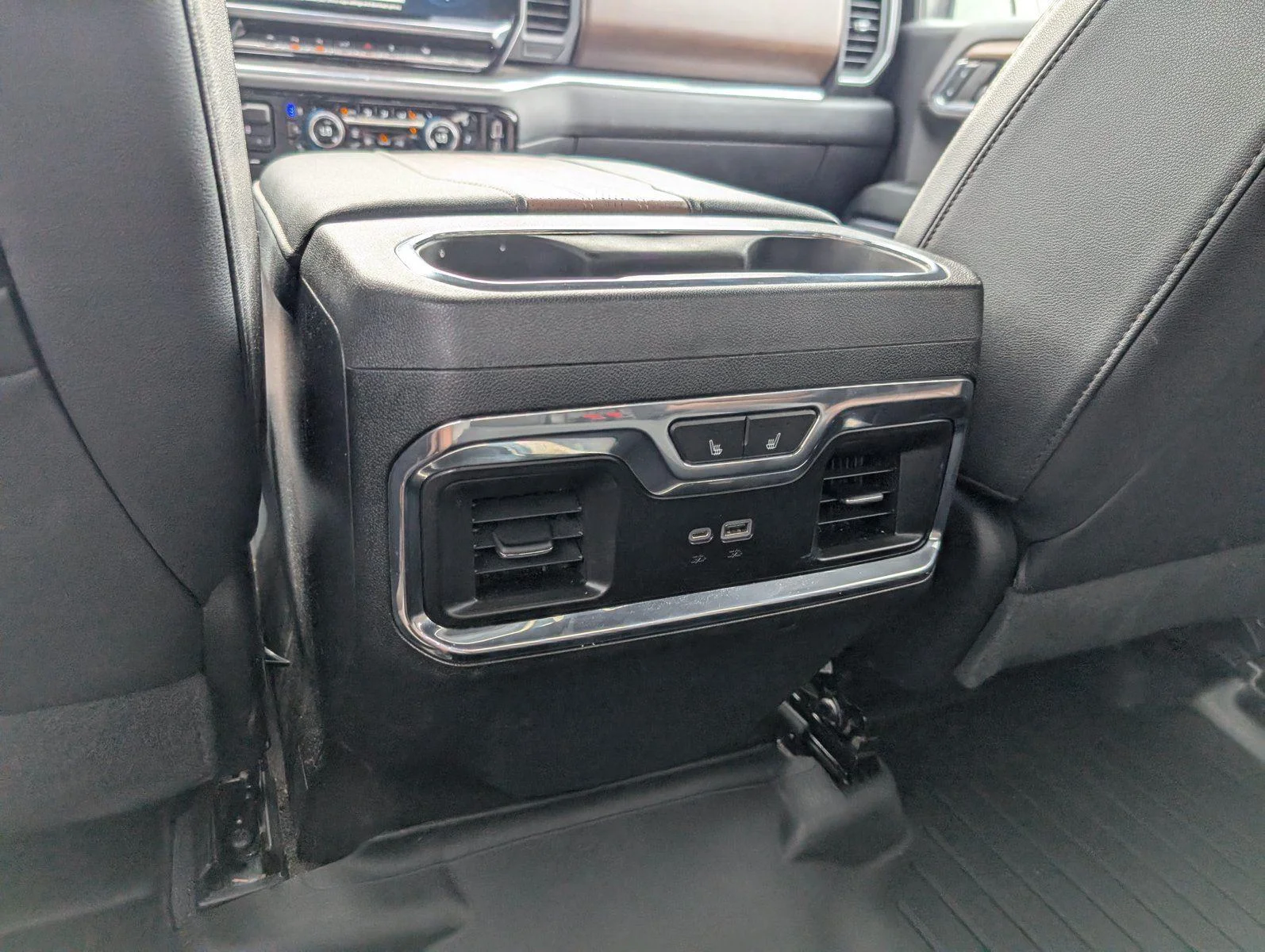 Used 2024 Black Chevrolet High Country image 32
