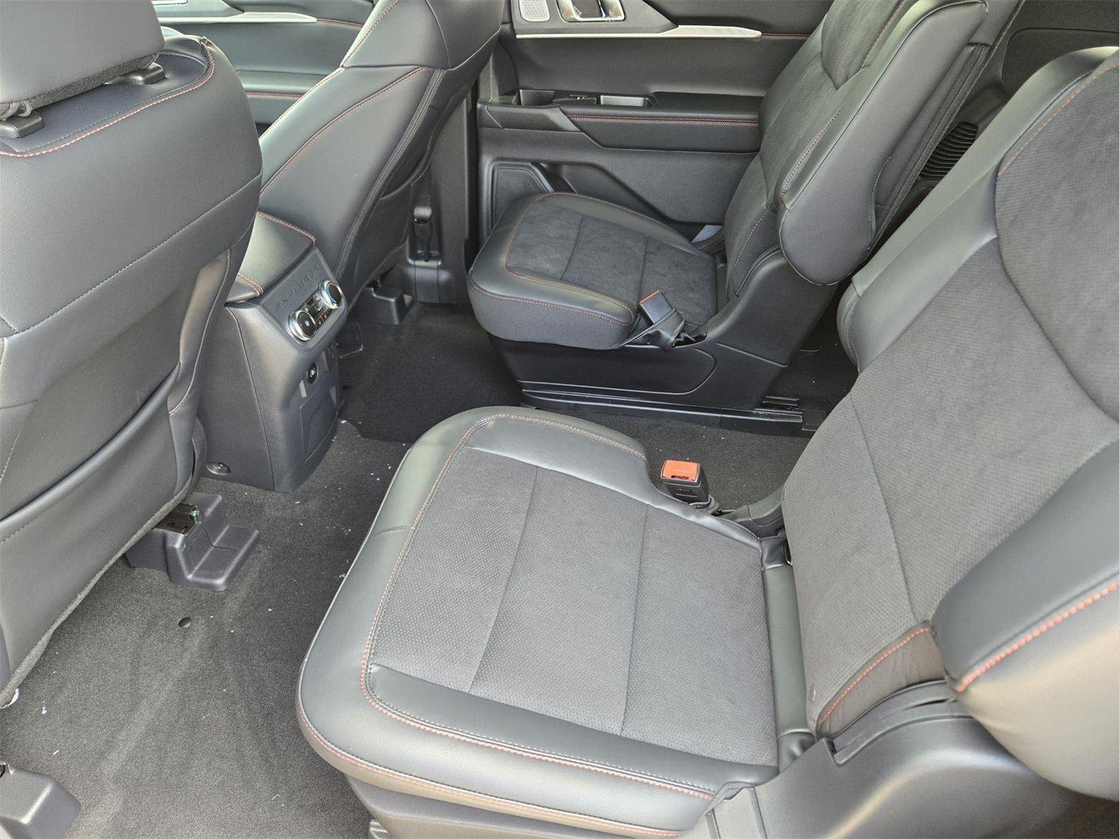 New 2026 Agate Black Metallic Ford ST image 18