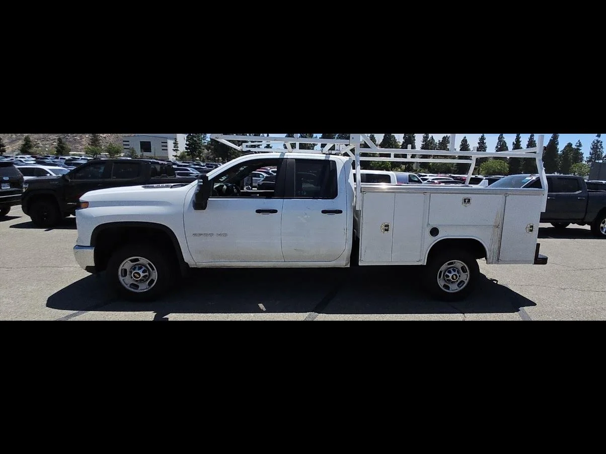 Used 2024 Summit White Chevrolet WT image 4