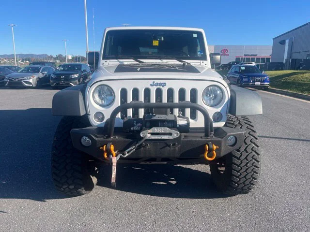 Used 2018 White Jeep Unlimited Sport image 8