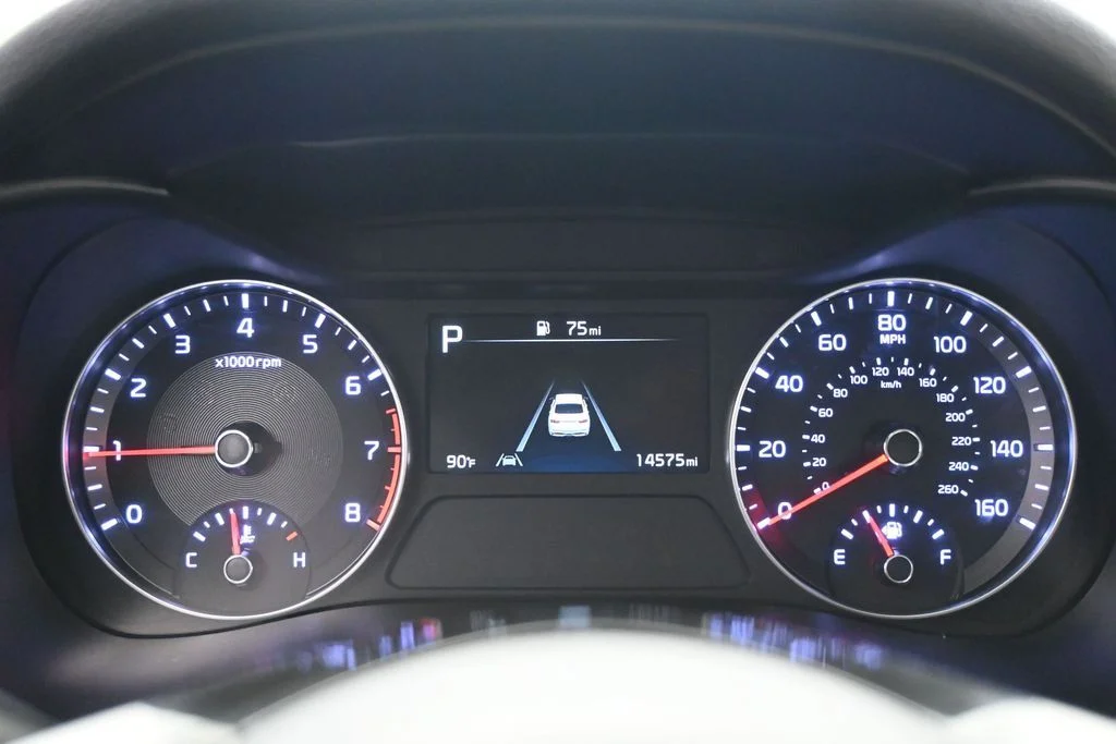 Used 2023 Gravity Gray Kia LXS image 22