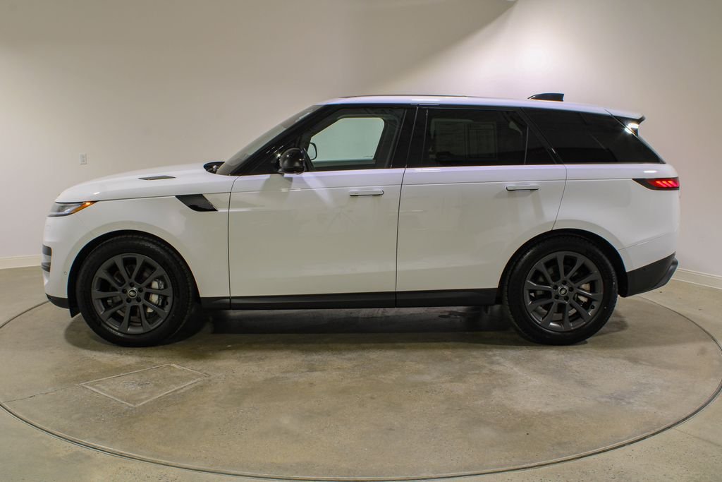 Certified Used 2023 Fuji White Land Rover SE image 2