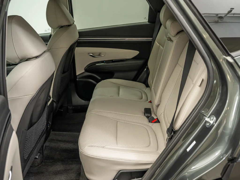 Used 2024 Amazon Gray Hyundai Limited image 43