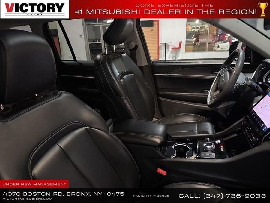 Used 2023 Black Jeep Limited image 18