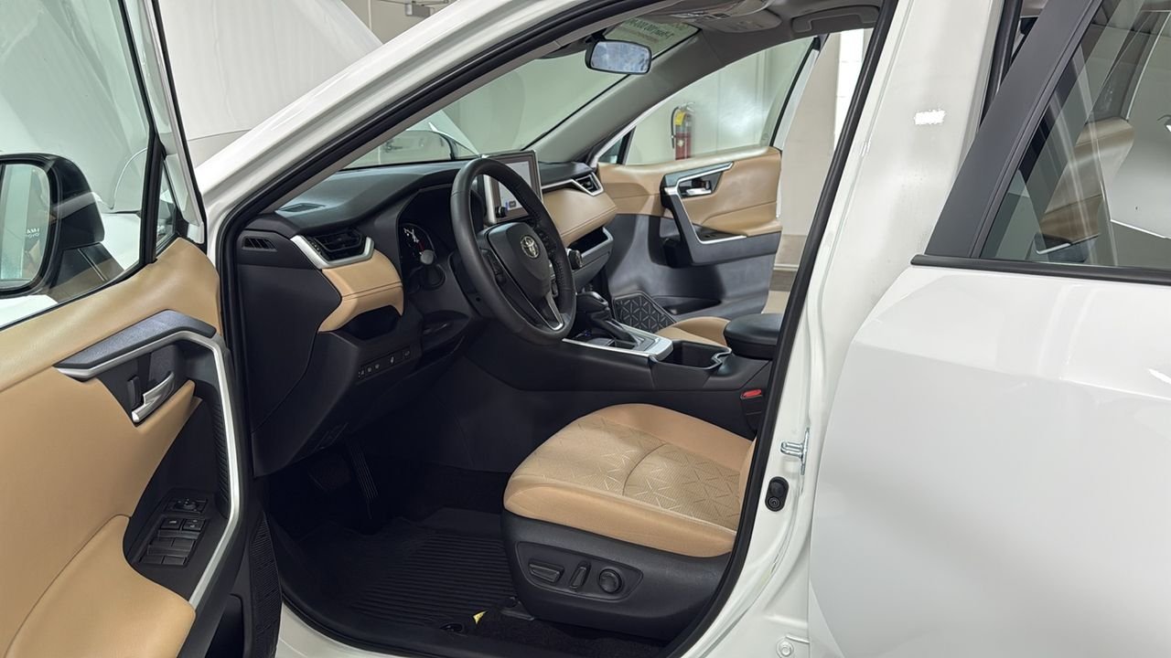 Certified Used 2025 White Toyota XLE image 12