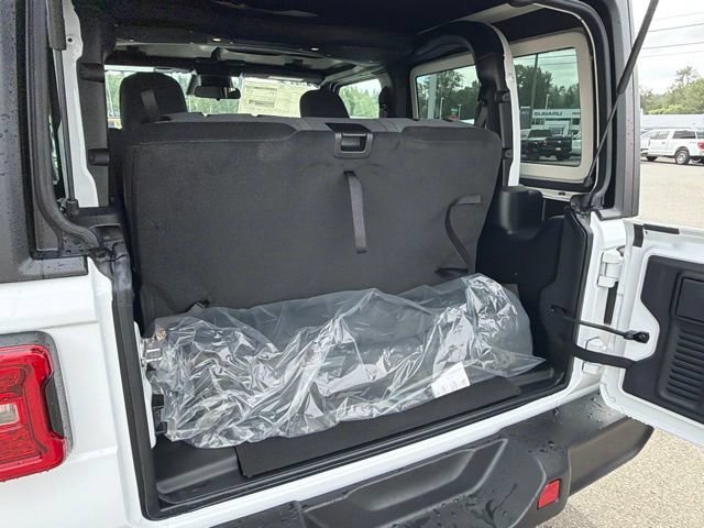 New 2026 Bright White Clear-Coat Exterior Paint Jeep Rubicon image 12
