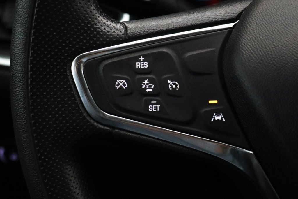 2020 Chevrolet Equinox LS - Photo 18