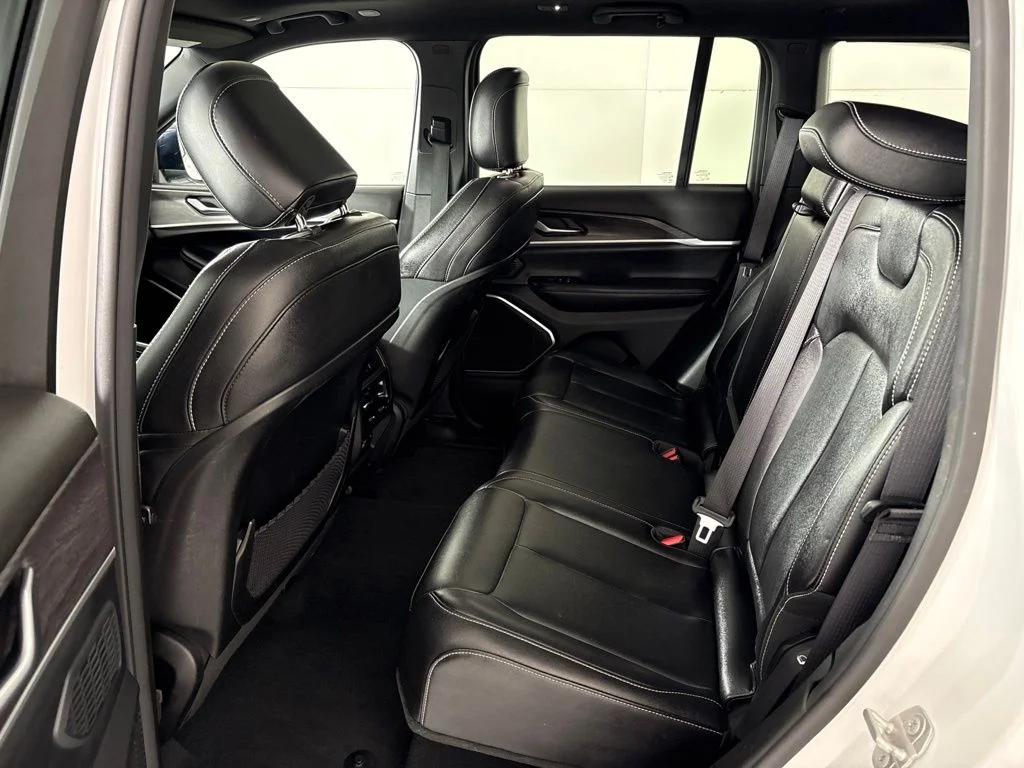 Used 2024 White Jeep 4xe image 24