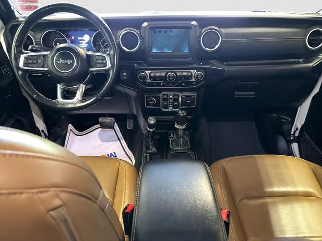Used 2021 White Jeep Unlimited Sahara image 11