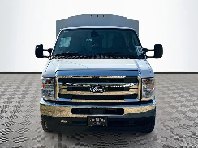 New 2026 Oxford White Ford Base image 2