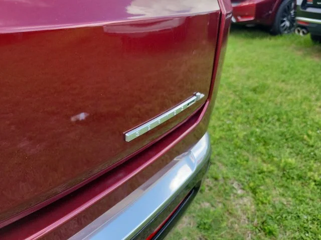 Used 2023 Red Jeep Series III image 7
