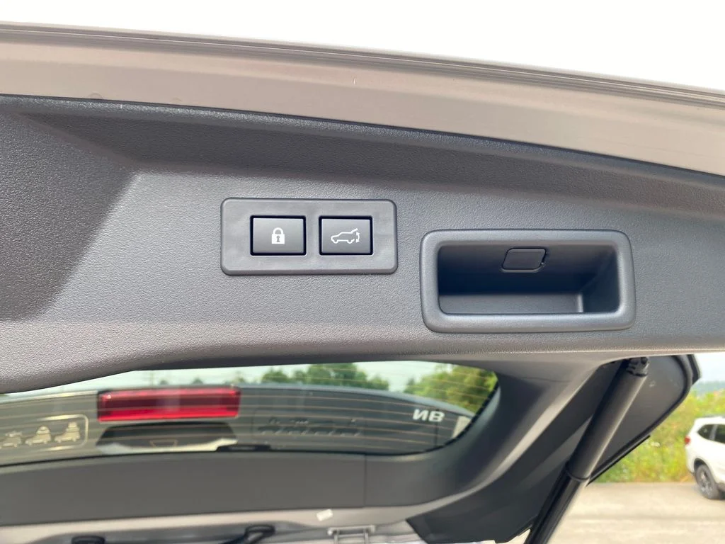 New 2026 RIVER ROCK PEARL Subaru Limited image 17