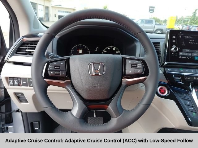 New 2026 Solar Silver Metallic Honda Touring image 11