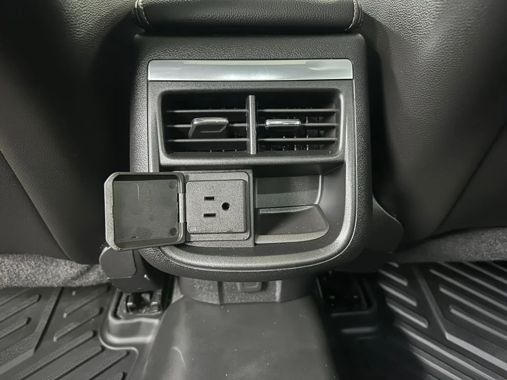 Certified Used 2014 White Diamond Tricoat Chevrolet LTZ image 25