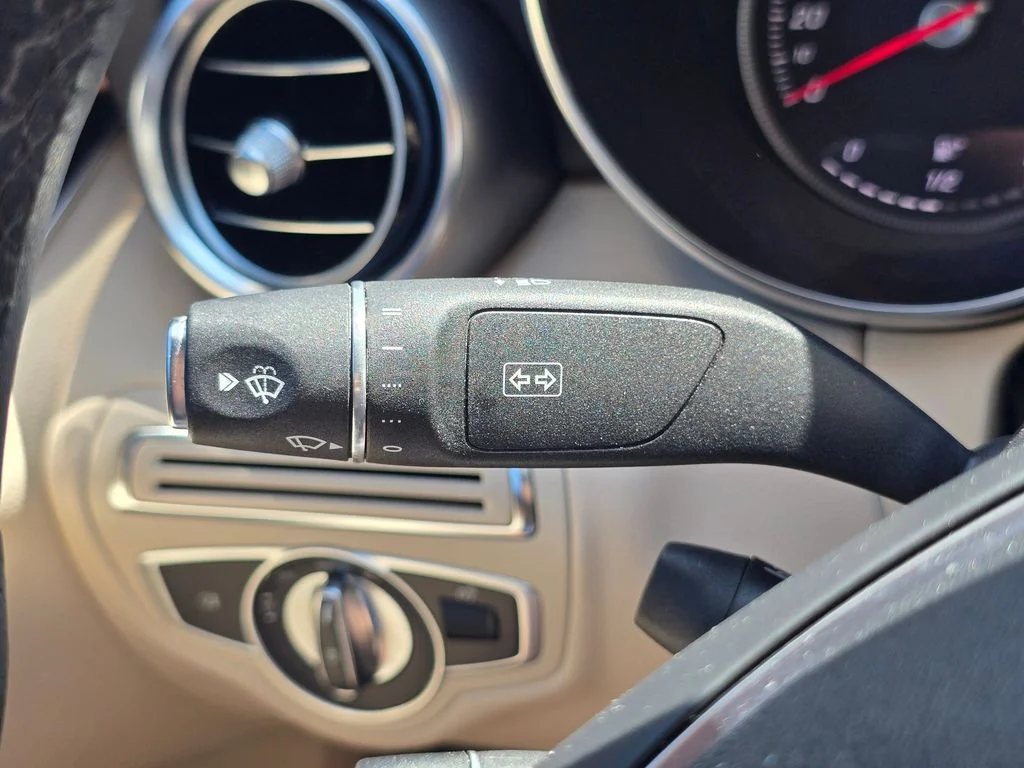 Used 2017 White Mercedes-Benz C 300 image 28