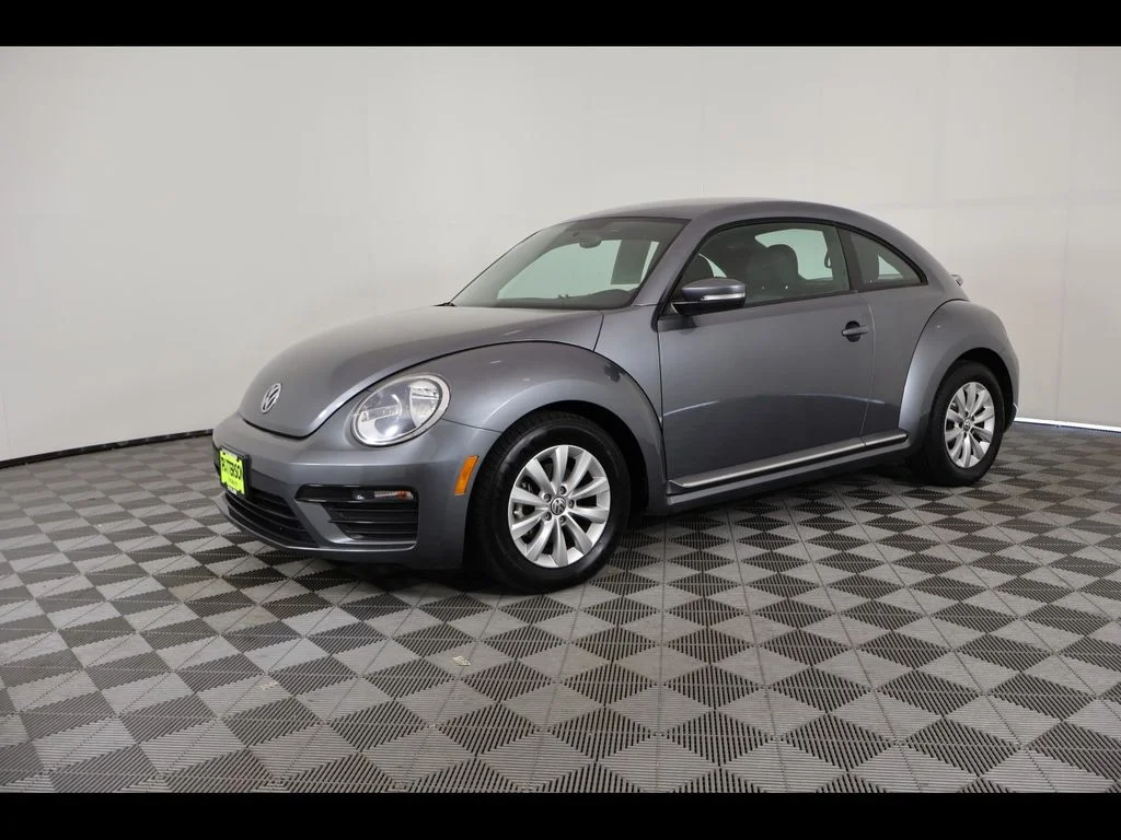 Used 2019 Gray Volkswagen 2.0T S image 1