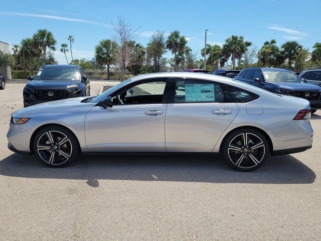 New 2026 Solar Silver Metallic Honda SE image 4