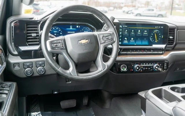 Used 2023 White Chevrolet LT image 14