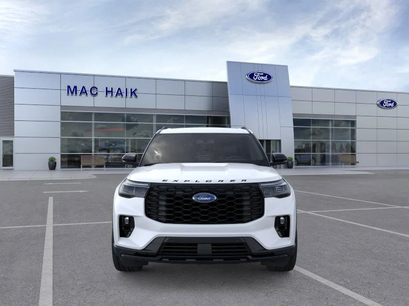 New 2026 Star White Metallic Tri-Coat Ford ST-Line image 6