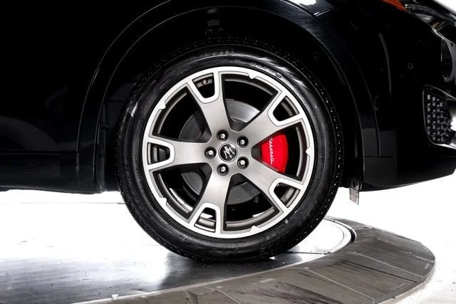 Used 2021 Nero Maserati  image 15