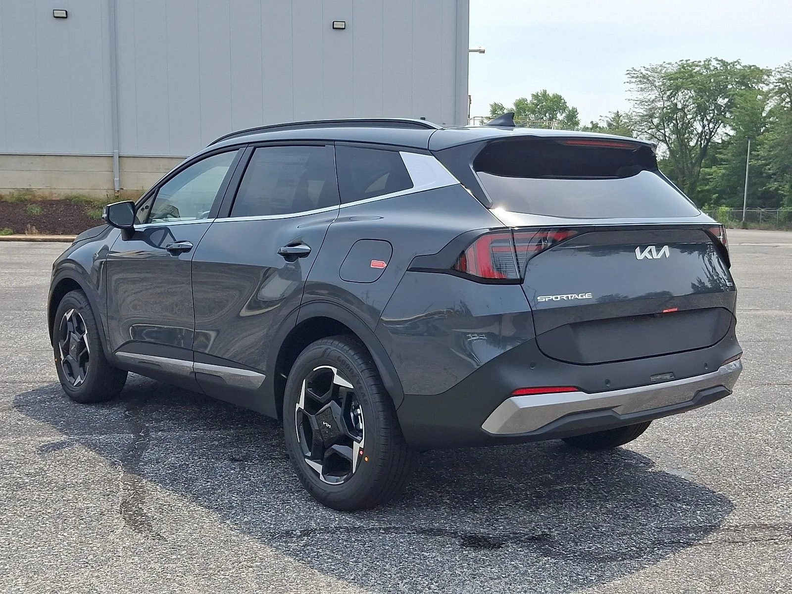 New 2027 Gray Kia EX image 5
