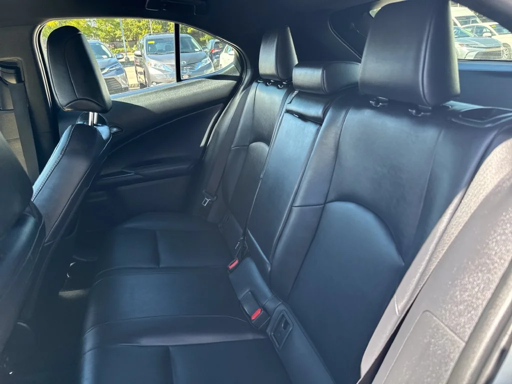 Used 2019 White Lexus 200 Base image 35