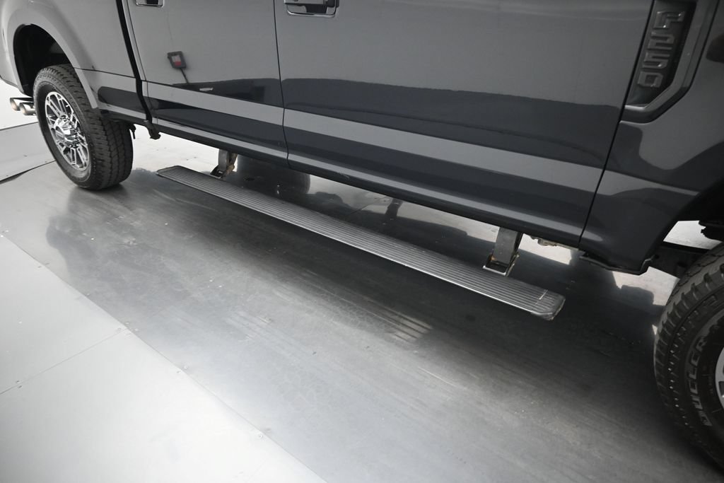 Used 2019 Black Ford Platinum image 27