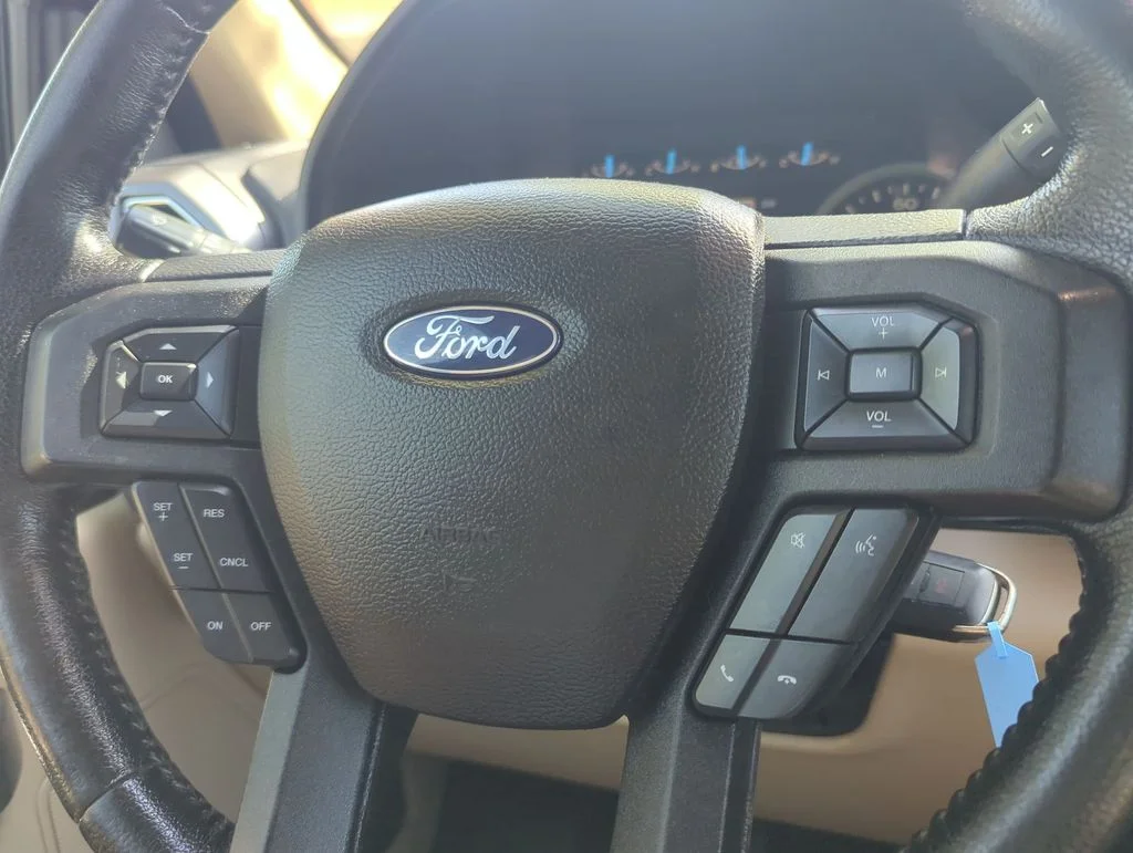Used 2016 Red Ford XLT image 10