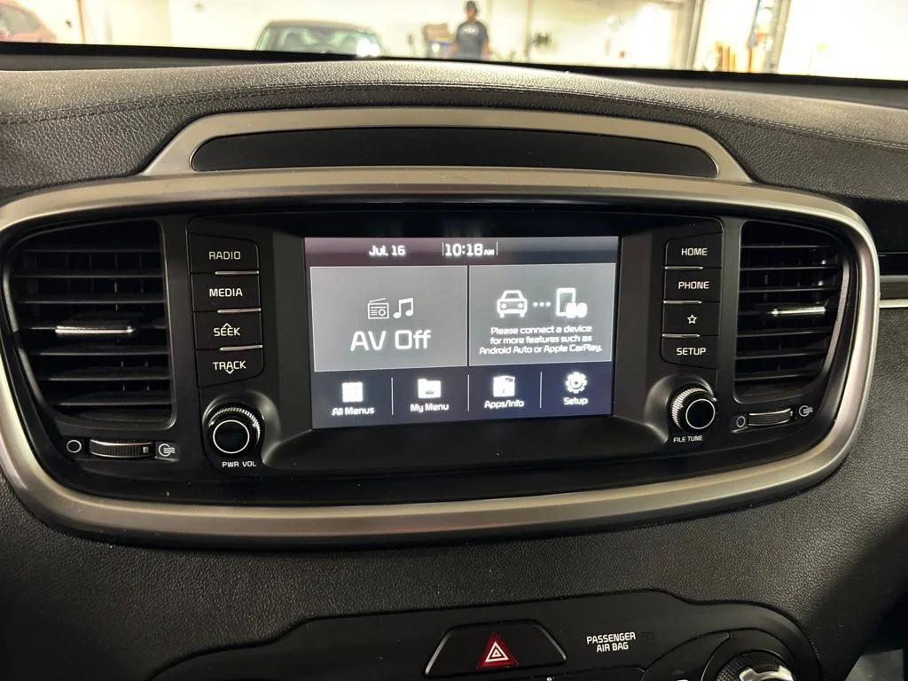 Used 2020 Black Kia LX image 17
