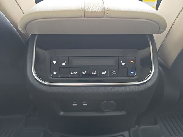 2026 Nissan Armada Platinum - Photo 26