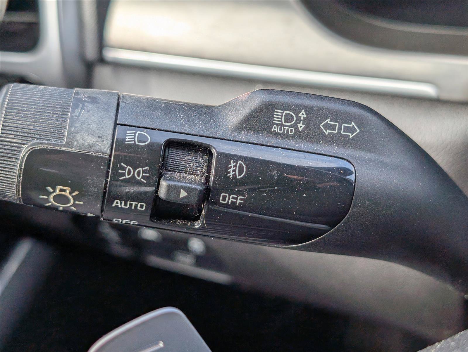 Used 2021 Blue Kia SX Prestige image 27