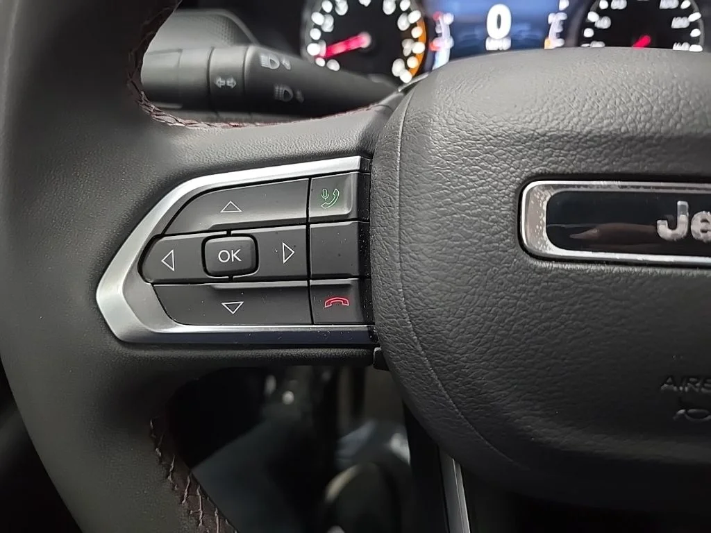 Used 2024 White Jeep Trailhawk image 21