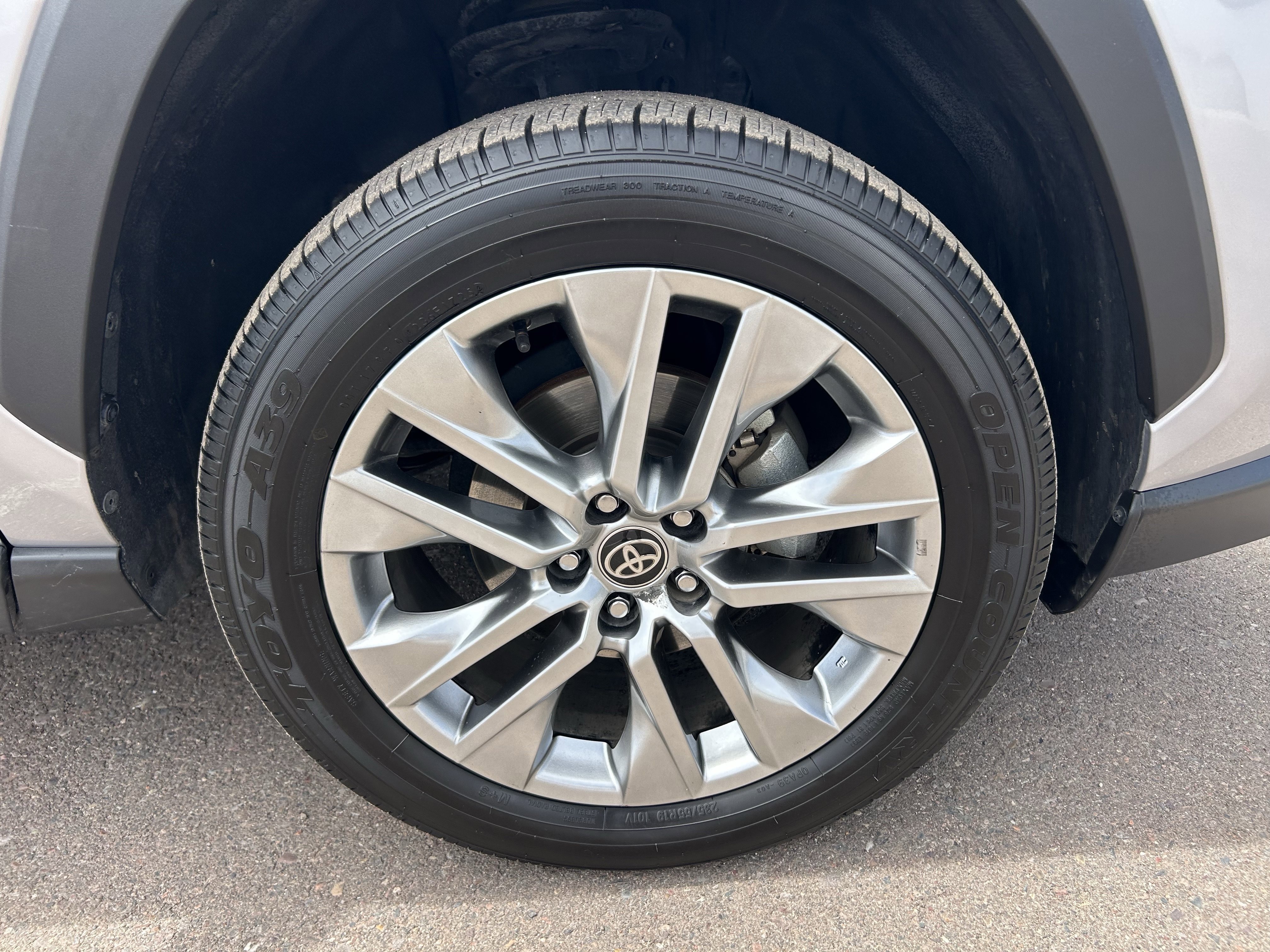 Used 2024 Silver Toyota XLE Premium image 8