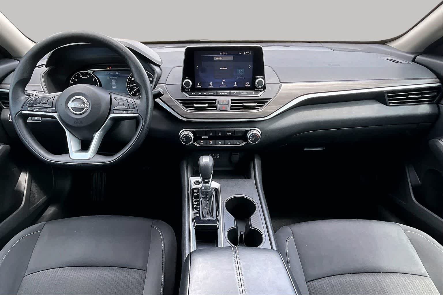 Used 2025 Super Black Nissan SV image 13