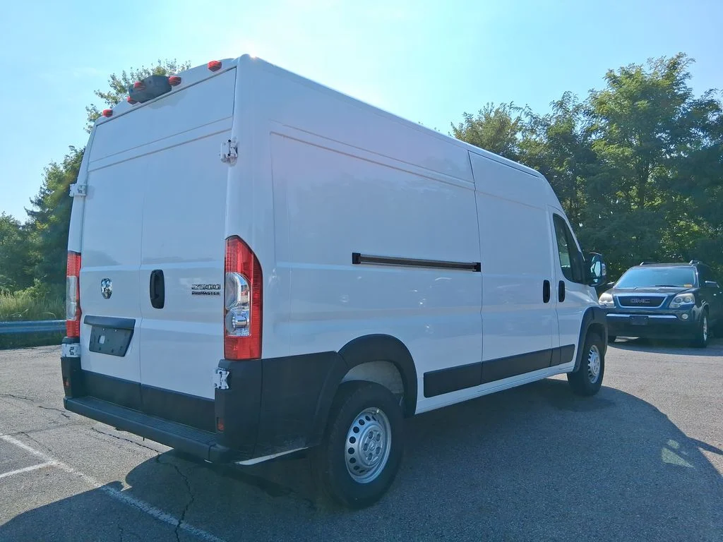 New 2026 Bright White Clear-Coat Exterior Paint RAM High Roof image 7