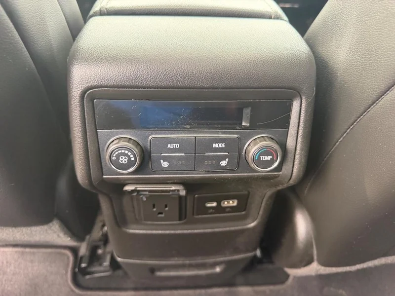 Certified Used 2021 Midnight Blue Metallic GMC SLT image 13