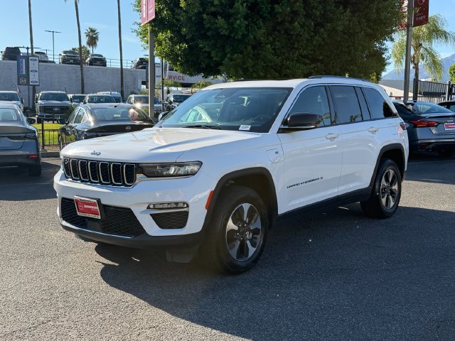 Used 2024 White Jeep 4xe image 3