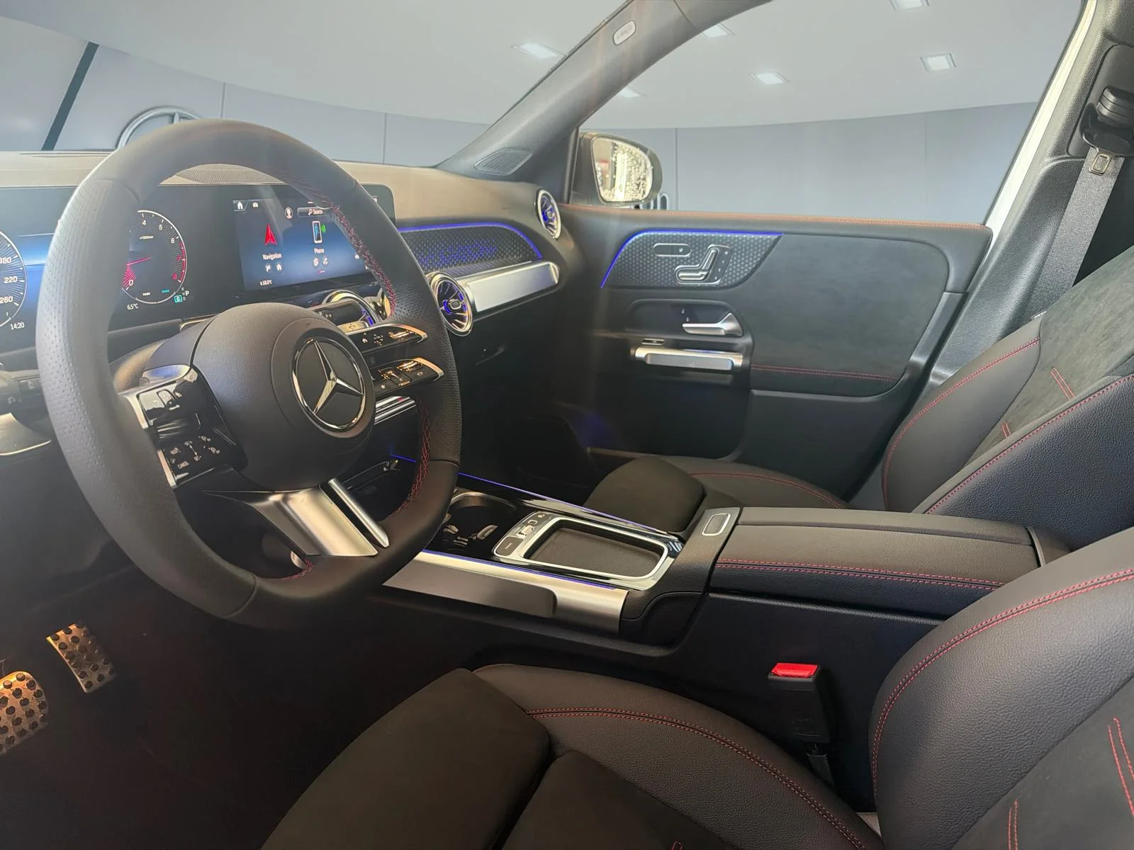 New 2026 White Mercedes-Benz Glb 250 4matic Suv image 10