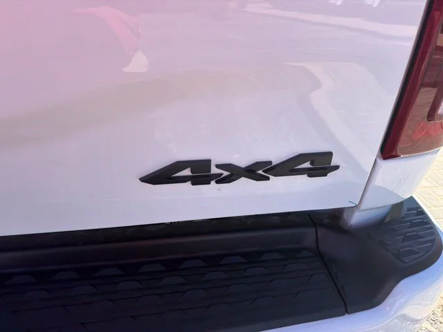 New 2027 Bright White Clear-Coat Exterior Paint RAM Big Horn image 6