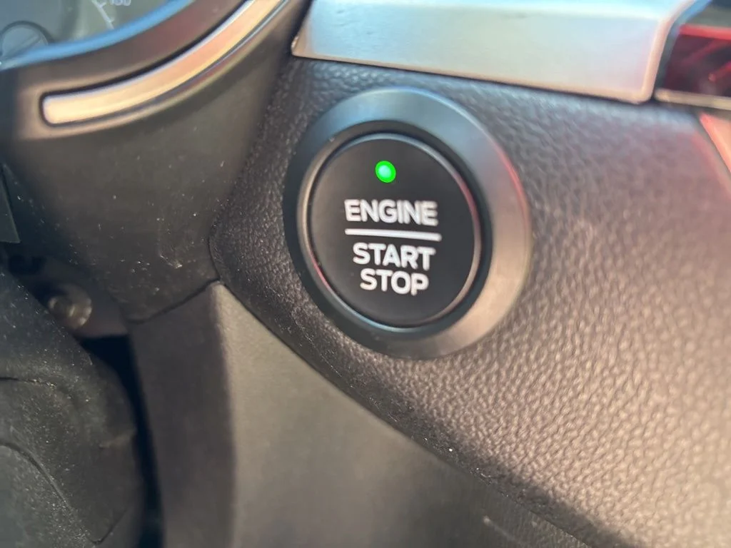 Used 2020 Gray Ford SE image 28