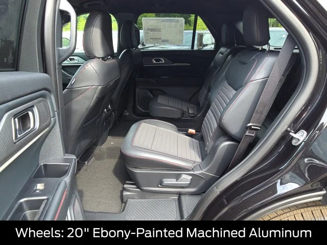 New 2027 Agate Black Metallic Ford ST-Line image 34