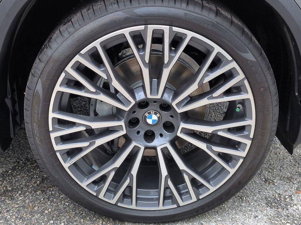 New 2026 Skyscraper Grey Metallic BMW xDrive40i image 11