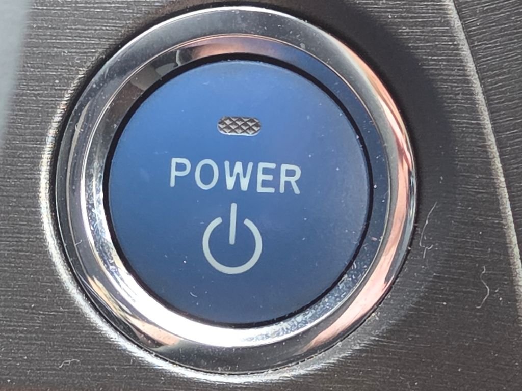 Used 2014 Beige Toyota Three image 34