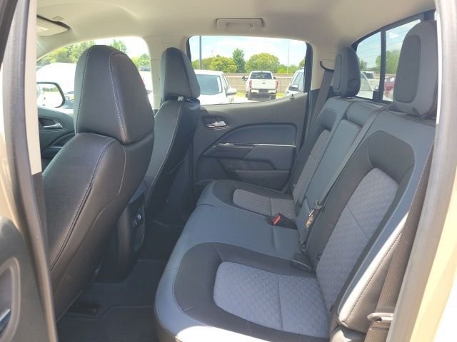 Used 2022 Sand Dune Metallic Chevrolet Z71 image 18