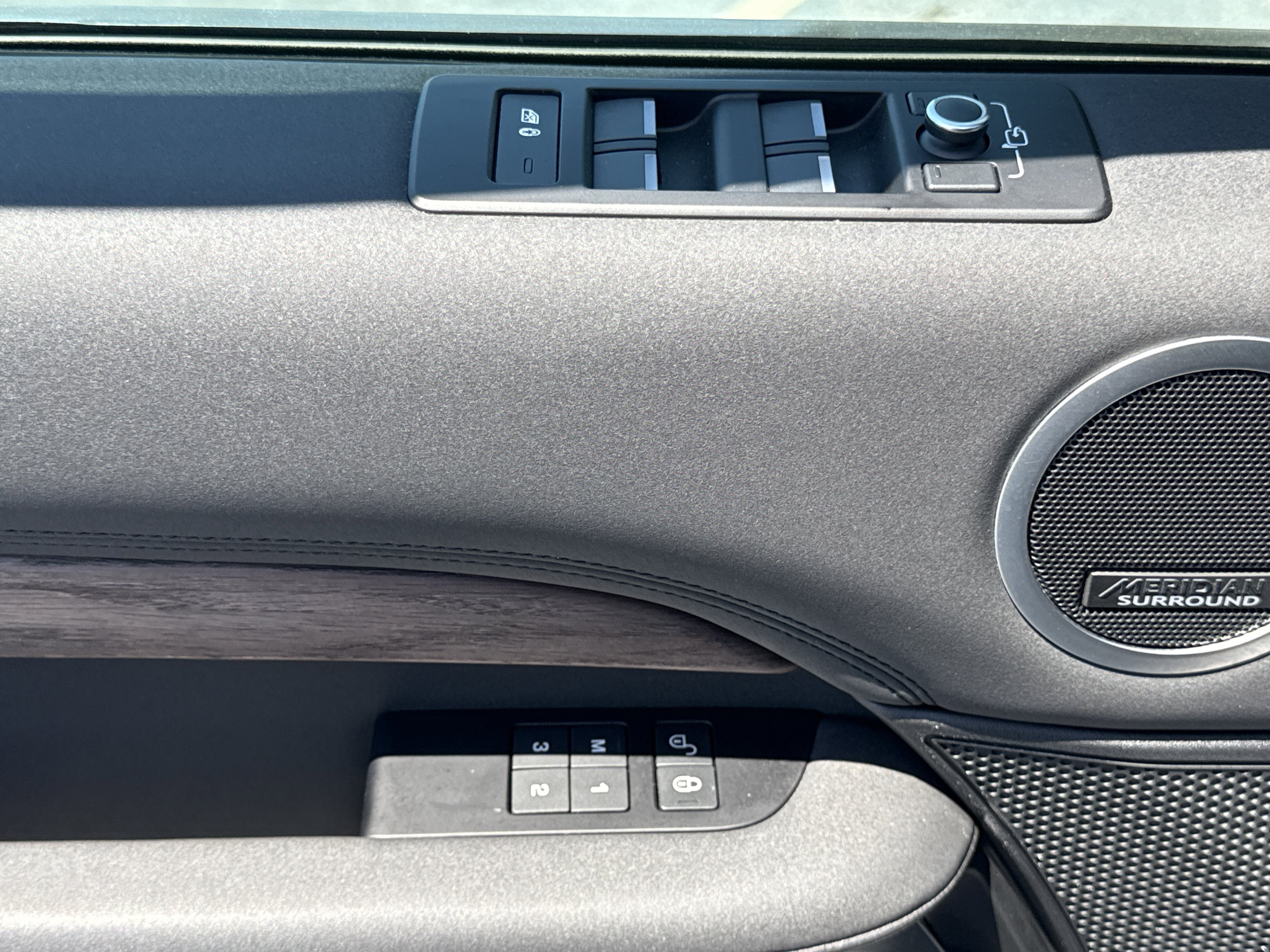 2020 Land Rover Discovery HSE - Photo 18